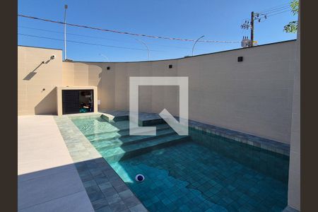 Casa de condomínio à venda com 450m², 4 quartos e 2 vagas Casa de condomínio à venda com 450m², 4 quartos e 2 vagasÁexterna