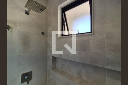 Casa de condomínio à venda com 450m², 4 quartos e 2 vagas Casa de condomínio à venda com 450m², 4 quartos e 2 vagasBanheiro 3