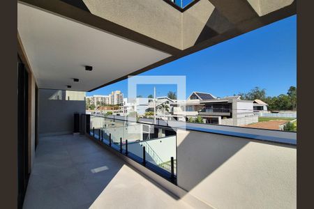 Casa de condomínio à venda com 450m², 4 quartos e 2 vagas Casa de condomínio à venda com 450m², 4 quartos e 2 vagasSuite 1 - varanda