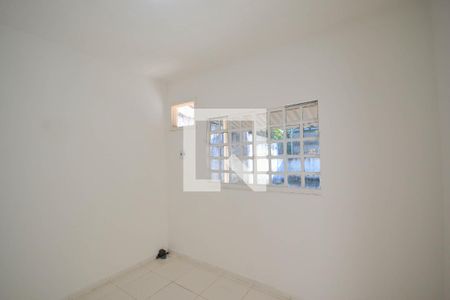 Quarto 1 de casa para alugar com 1 quarto, 200m² em Cabuís, Nilópolis