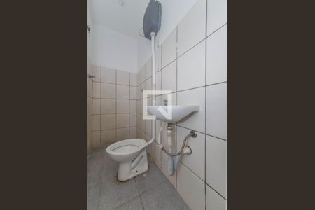 Banheiro de casa para alugar com 1 quarto, 26m² em Vila Guarani (z Sul), São Paulo