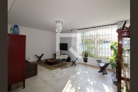 Sala de casa para alugar com 6 quartos, 307m² em Jardim Guanca, São Paulo