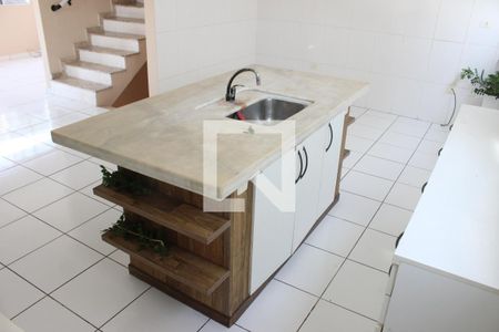 Cozinha de casa para alugar com 3 quartos, 125m² em Vila Cascatinha, São Vicente