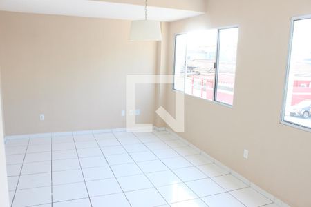Sala de casa para alugar com 3 quartos, 125m² em Vila Cascatinha, São Vicente