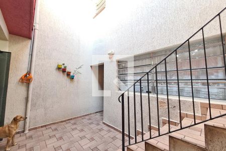 Casa à venda com 105m², 2 quartos e 2 vagasQuintal