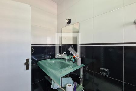 Casa à venda com 105m², 2 quartos e 2 vagasBanheiro