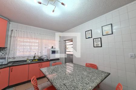 Casa à venda com 105m², 2 quartos e 2 vagasCozinha