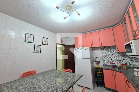 Casa à venda com 105m², 2 quartos e 2 vagasCozinha