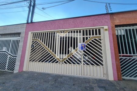 Casa à venda com 105m², 2 quartos e 2 vagasFachada