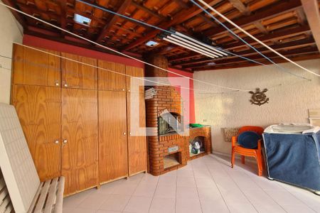 Casa à venda com 105m², 2 quartos e 2 vagasÁrea de Serviço e churrasqueira