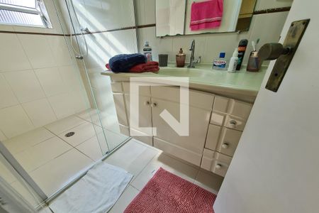 Banheiro da Suíte de casa à venda com 2 quartos, 105m² em Jardim Piqueroby, São Paulo