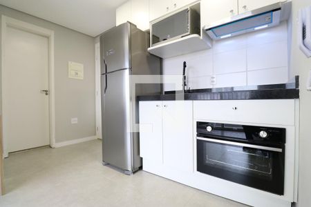 Cozinha de apartamento para alugar com 1 quarto, 28m² em Água Branca, São Paulo