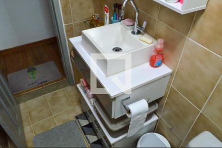 Casa de condomínio para alugar com 90m², 3 quartos e 2 vagasBanheiro