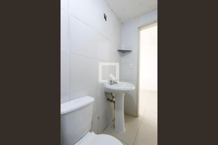 Banheiro  de apartamento para alugar com 2 quartos, 52m² em Jardim Carvalho, Porto Alegre