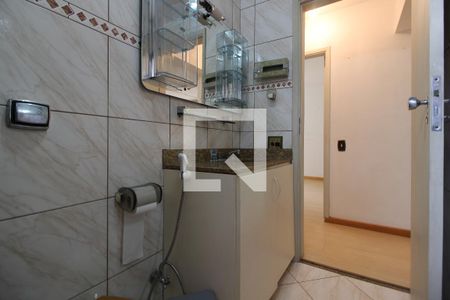 Banheiro de apartamento à venda com 2 quartos, 61m² em Vila Pompéia, São Paulo