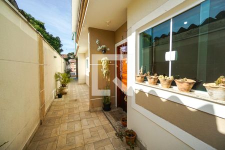 Casa de condomínio para alugar com 90m², 2 quartos e 2 vagas Casa de condomínio para alugar com 90m², 2 quartos e 2 vagasCorredor externo