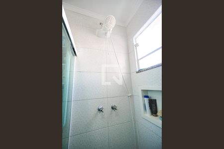 Casa de condomínio para alugar com 90m², 2 quartos e 2 vagas Casa de condomínio para alugar com 90m², 2 quartos e 2 vagasChuveiro
