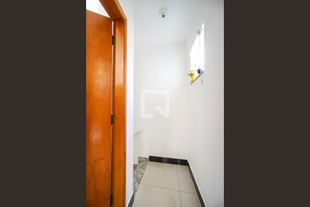 Casa de condomínio para alugar com 90m², 2 quartos e 2 vagas Casa de condomínio para alugar com 90m², 2 quartos e 2 vagasHall da escada