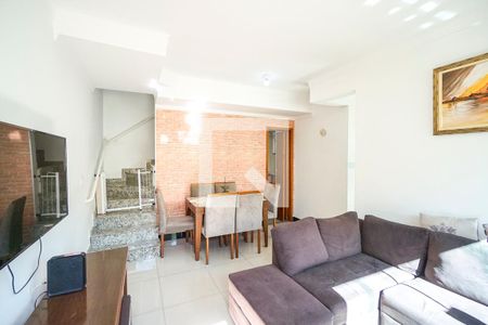 Sala de casa de condomínio para alugar com 2 quartos, 90m² em Vila Matilde, São Paulo