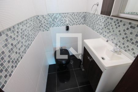 Casa à venda com 220m², 3 quartos e 2 vagasBanheiro do terraço