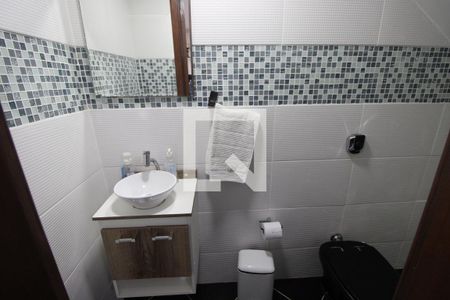 Casa à venda com 220m², 3 quartos e 2 vagasLavabo