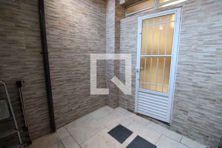 Casa à venda com 220m², 3 quartos e 2 vagasÁrea de Serviço