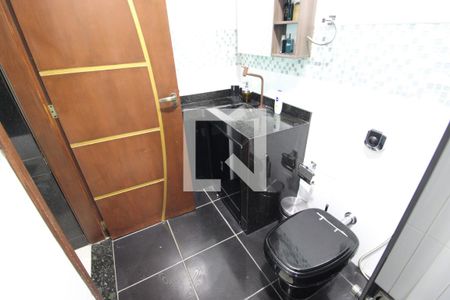 Casa à venda com 220m², 3 quartos e 2 vagasBanheiro Quarto 2