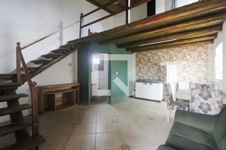 Sala de casa para alugar com 1 quarto, 57m² em Rubem Berta, Porto Alegre