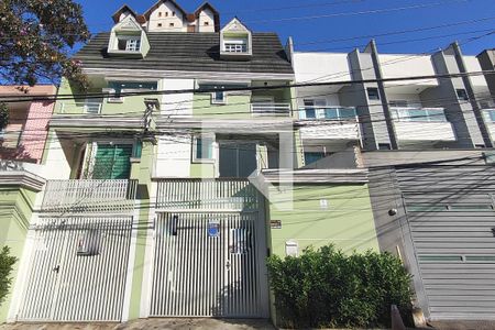 Casa para alugar com 216m², 4 quartos e 5 vagasFachada