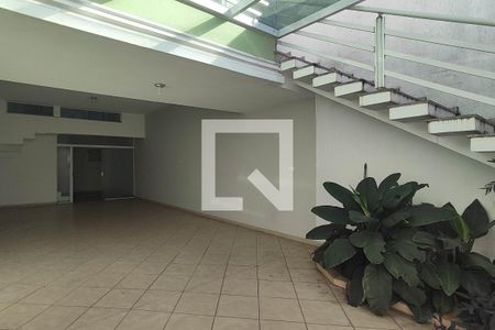Casa para alugar com 216m², 4 quartos e 5 vagasGaragem