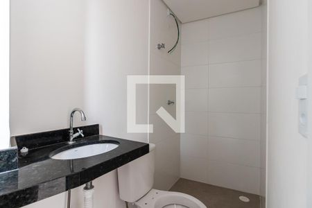 Banheiro de kitnet/studio para alugar com 1 quarto, 45m² em Cidade Mãe do Céu, São Paulo