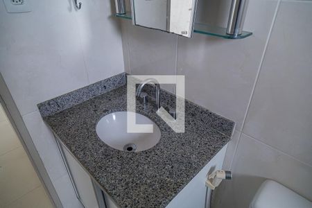 Apartamento à venda com 60m², 2 quartos e 1 vagaBanheiro Social - Pia