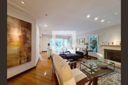 Casa à venda com 4 quartos, 861m² em Jardim dos Estados, São Paulo