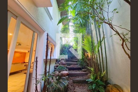Casa à venda com 4 quartos, 861m² em Jardim dos Estados, São Paulo