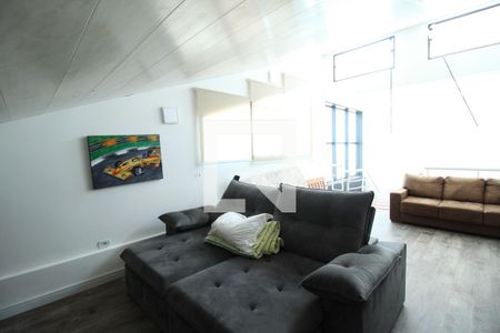 Casa à venda com 450m², 3 quartos e 2 vagasSótão