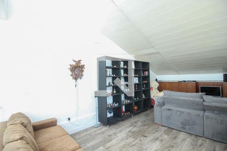 Casa à venda com 450m², 3 quartos e 2 vagasSótão