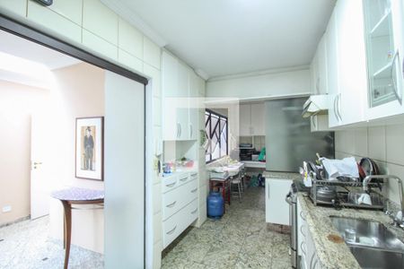 Casa à venda com 450m², 3 quartos e 2 vagasCozinha