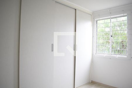 Quarto 1 de apartamento para alugar com 2 quartos, 43m² em Sítio Cercado, Curitiba