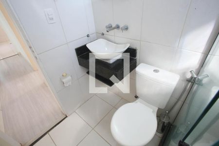 Apartamento à venda com 56m², 2 quartos e 1 vaga Apartamento à venda com 56m², 2 quartos e 1 vagaBanheiro
