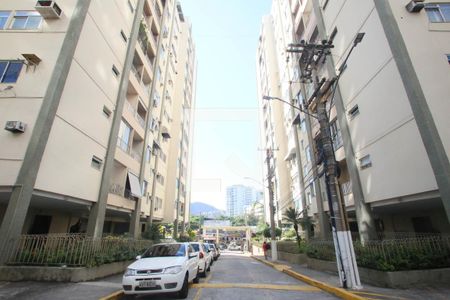 Apartamento à venda com 56m², 2 quartos e 1 vaga Apartamento à venda com 56m², 2 quartos e 1 vagaFachada do Bloco