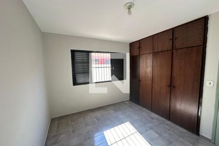 Dormitório 02 de apartamento para alugar com 2 quartos, 81m² em Residencial E Comercial Palmares, Ribeirão Preto