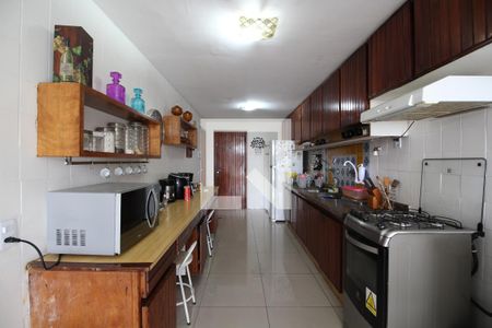 Apartamento à venda com 142m², 4 quartos e 1 vagaCozinha