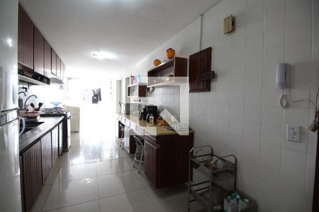 Apartamento à venda com 142m², 4 quartos e 1 vagaCozinha