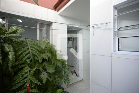 Casa à venda com 90m², 2 quartos e sem vagaQuintal