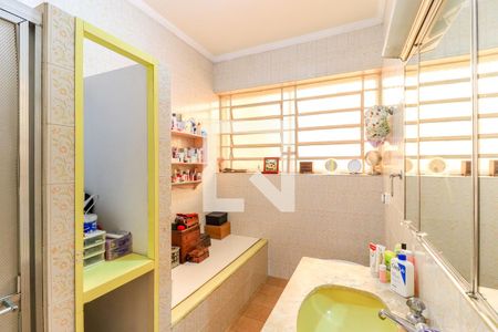 Casa à venda com 568m², 4 quartos e 3 vagasBanheiro da Suíte