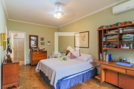 Casa à venda com 568m², 4 quartos e 3 vagasSuíte