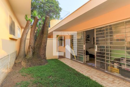Casa à venda com 568m², 4 quartos e 3 vagasJardim - Fundos