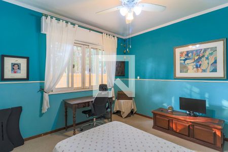 Casa à venda com 568m², 4 quartos e 3 vagasSuíte 2