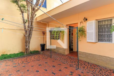 Casa à venda com 568m², 4 quartos e 3 vagasQuintal