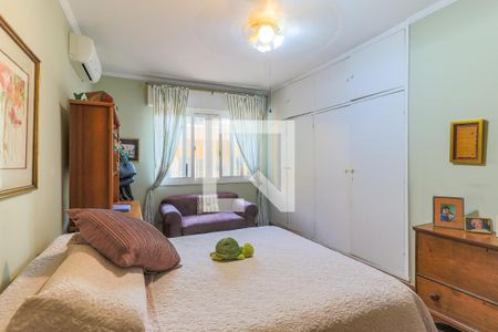 Suíte de casa à venda com 4 quartos, 568m² em Granja Julieta, São Paulo